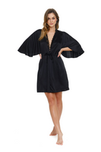 Load image into Gallery viewer, Villa Robe (Black)
