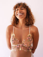 Load image into Gallery viewer, Wildflower Finley Midline Bra
